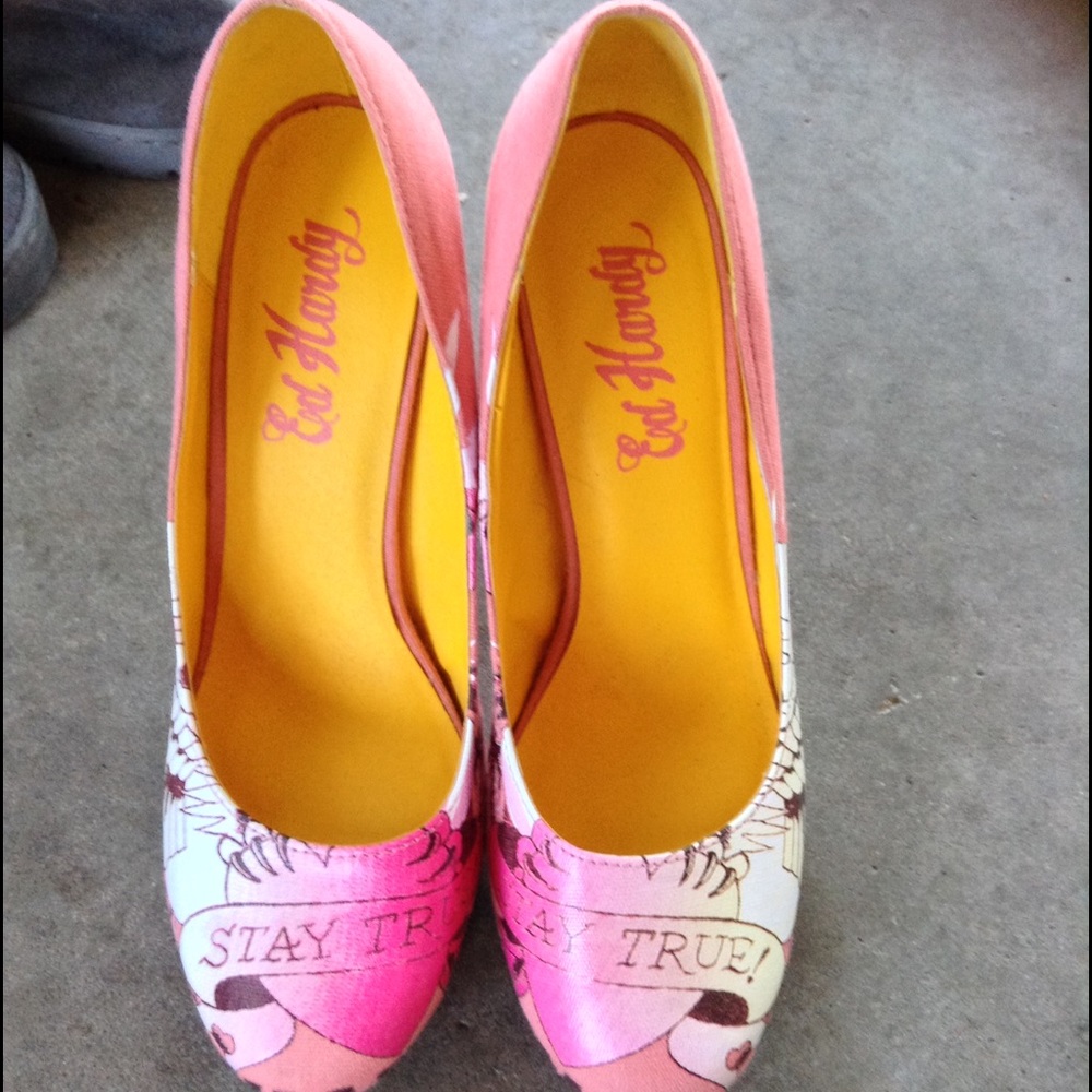 💕 Ed Hardy Pink Pumps NWOT 💕