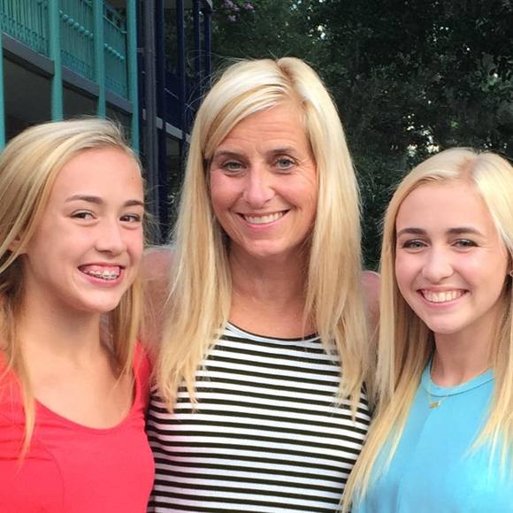 Meet your Posher, Cathy - Picture 2 of 2