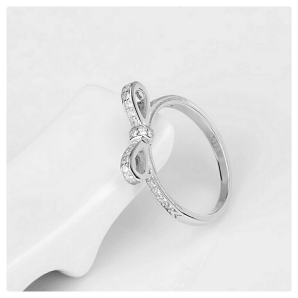 (Size 5) 💖H.P. 💖 5🌟 925 Bow Tie CZ Ring - Picture 3 of 8