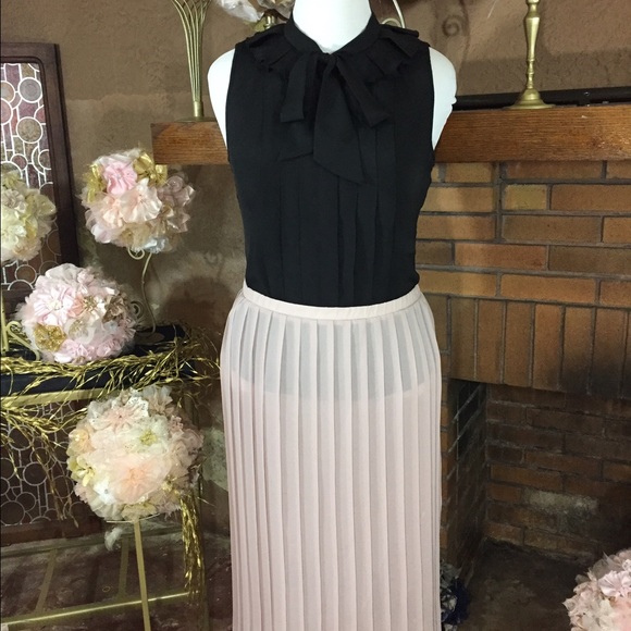 XXI Dresses & Skirts - Skirt and shirt outfit