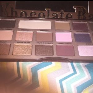 Too faced chocolate bar