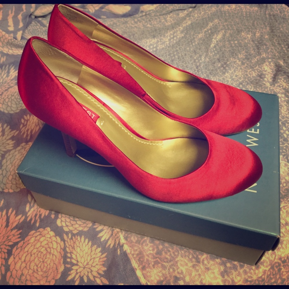 Red Satin "Nwaida" Nine West Heels