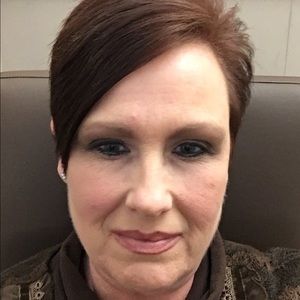 Meet your Posher, Evelyn