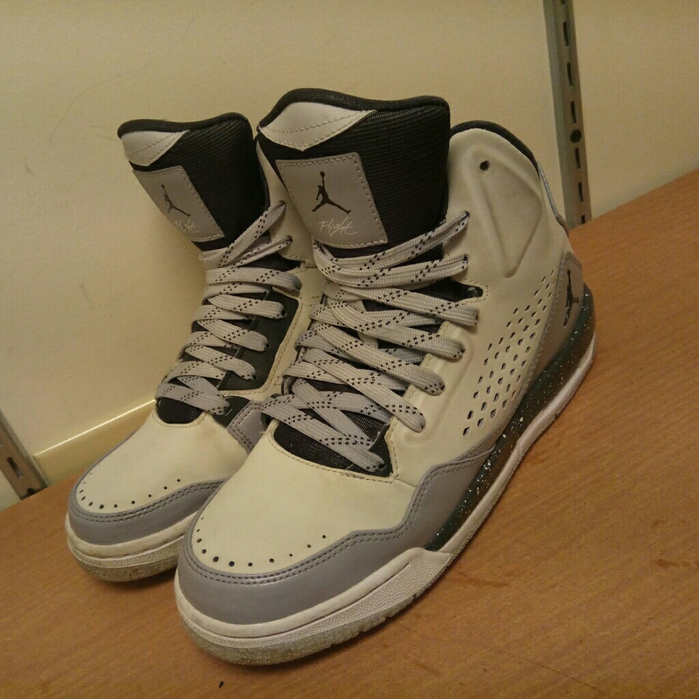 Jordon  40EUR (Women)