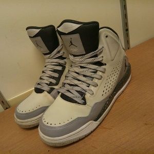 Jordon  40EUR (Women)