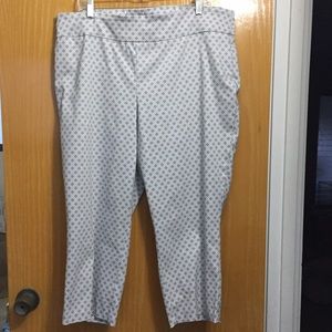 NWOT Cynthia Rowley grey & white Capri pants NWOT Cynthia Rowley grey & white Capri pants