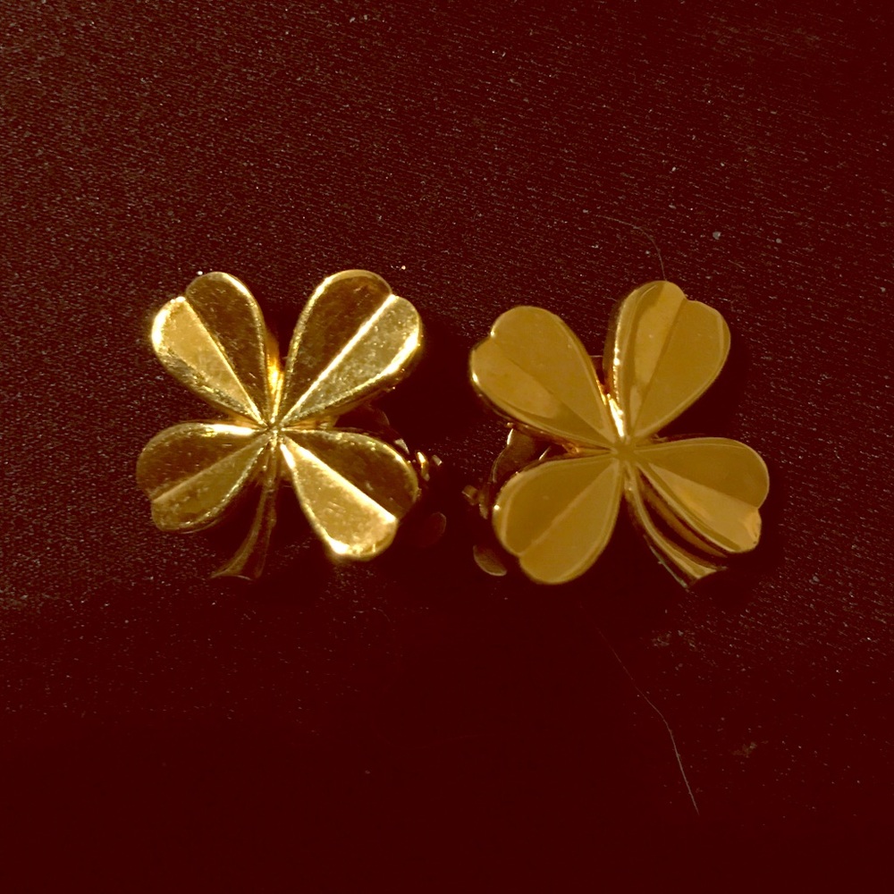 SOLD Vintage CHANEL clip-on earrings