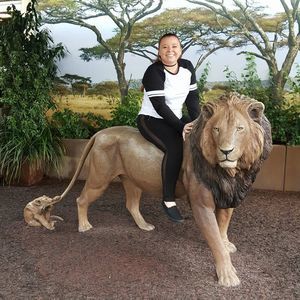 Meet your Posher, Lizzy