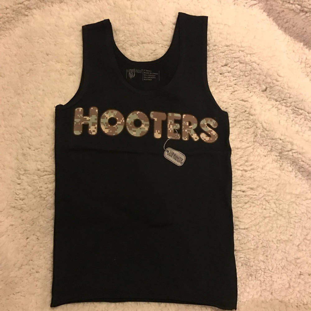 Brand New HOOTERS CAMO Uniform Tank Top XS