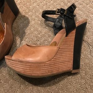 FINAL MARKDOWN🖤ALDO WEDGES🖤