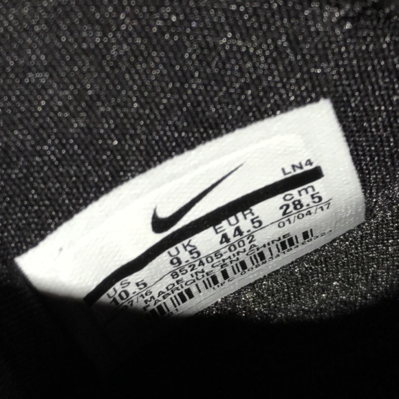 BRAND NEW (dead stock) Lebron XIV BLACK/WHITE ICE