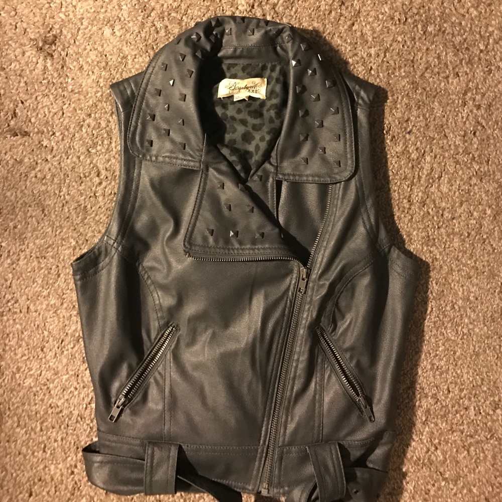 🔥Faux Leather vest