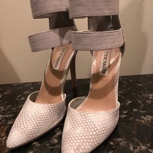 Steve Madden Grey Snakeskin/ Faux Suede Heels