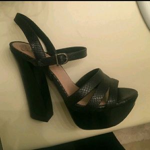 Vince Camuto platform heels