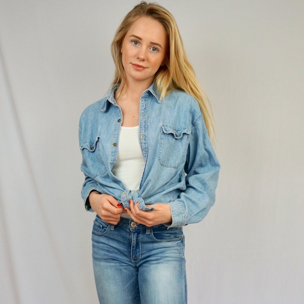 SUPER CUTE DENIM BUTTONUP