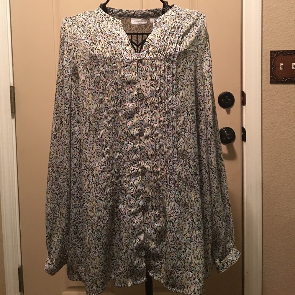 Liz Claiborne 1X gorgeous polyester blouse