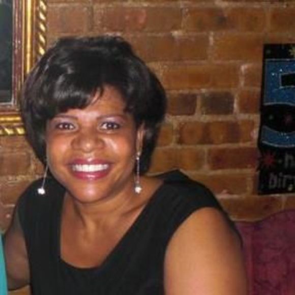 Meet your Posher, Yolanda - Picture 1 of 1