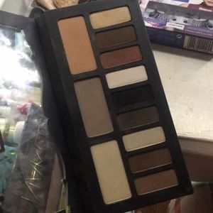 Kat Von D Shade n Light