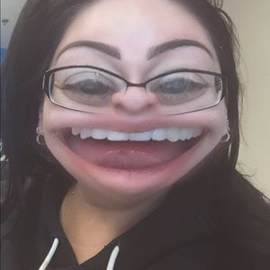 Meet your Posher, Lydia