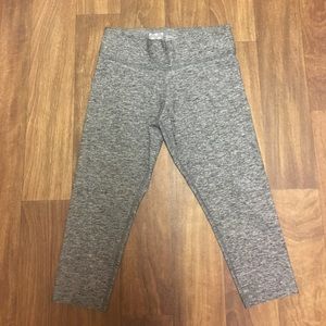 VS Pink yoga Capri