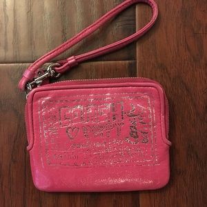 Coach leather poppy collection wristlet in pink