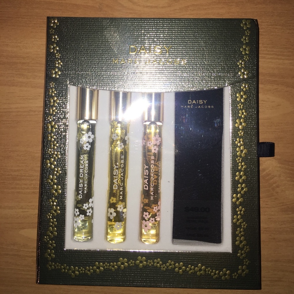 Daisy Marc jacobs set