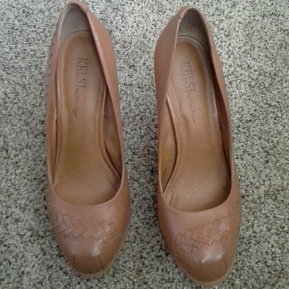 Kelsi by Kelsi Dagger platform heels