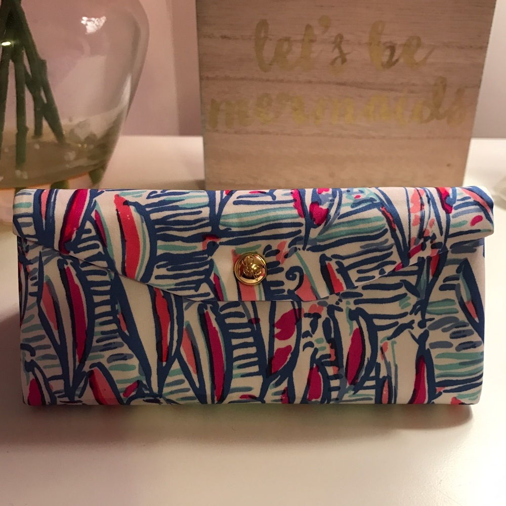 Lilly Pulitzer glasses case