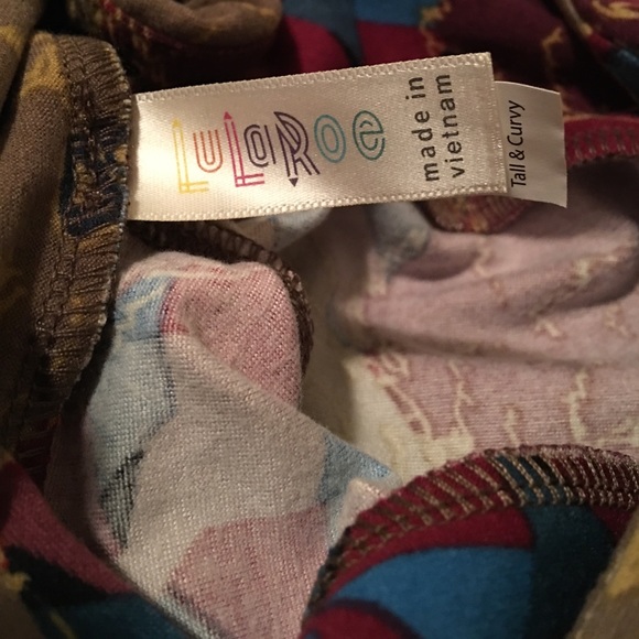 Purple and maroon leggings with brown bears - Picture 2 of 2