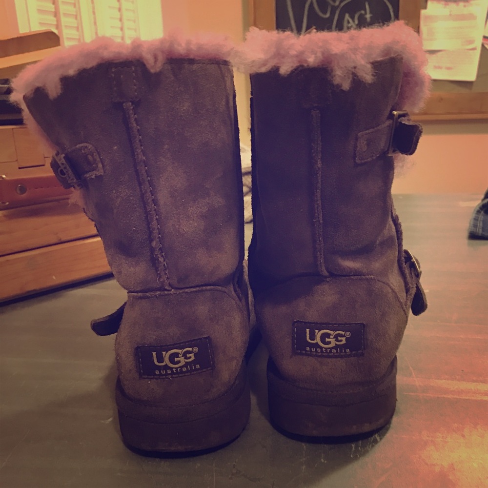Girls uggs size 3