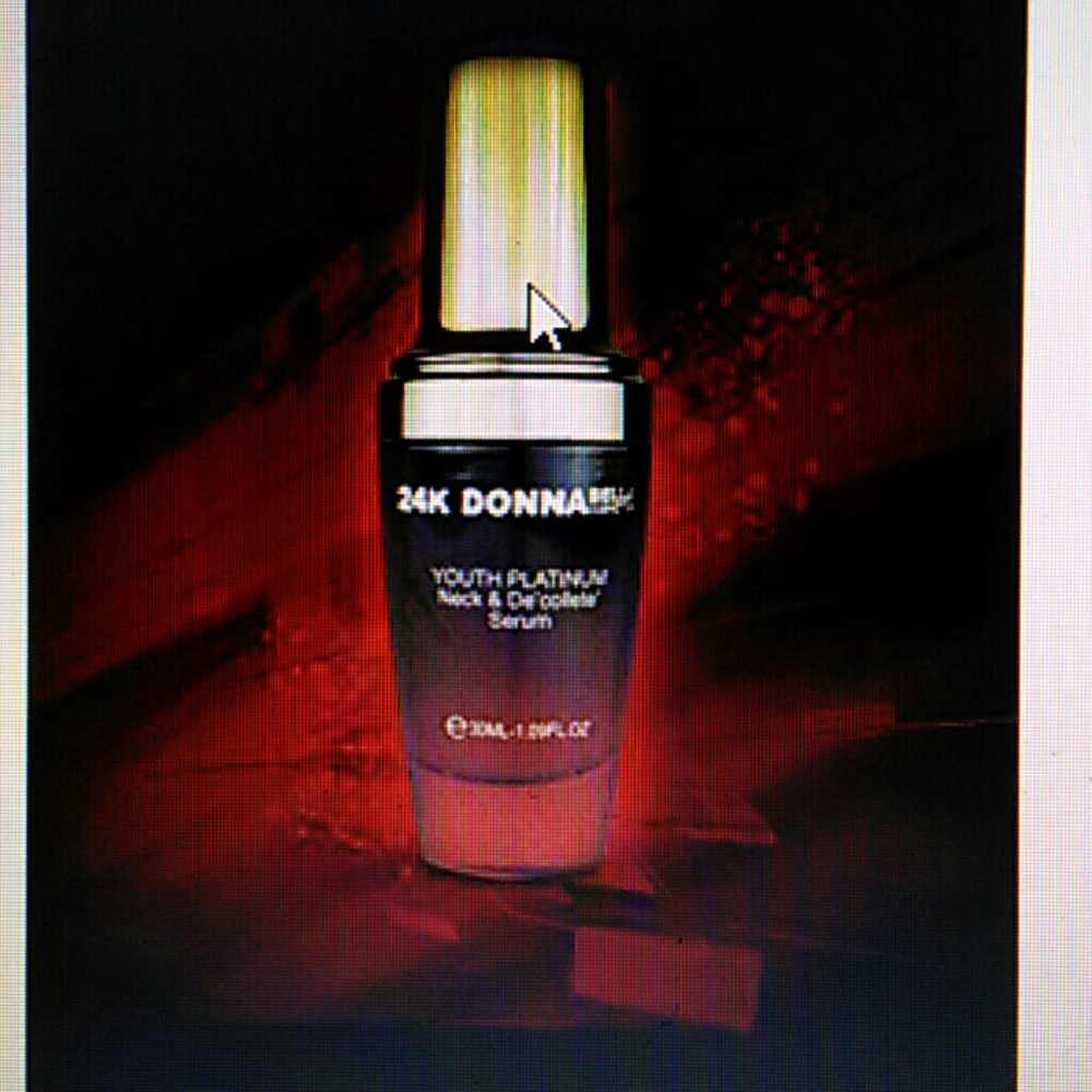 SOLD Donna Bella 24k GOLD  NECK DE'COLLETE SERUM