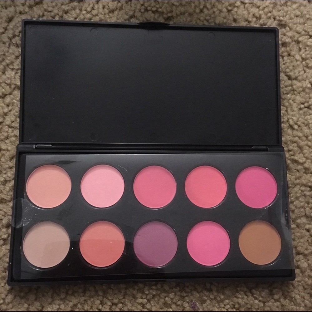 All About Blush Makeup Palette
