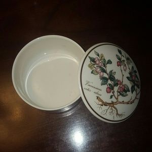 Beautiful Villeroy & Boch trinket box
