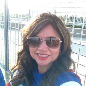 Meet your Posher, Mayra