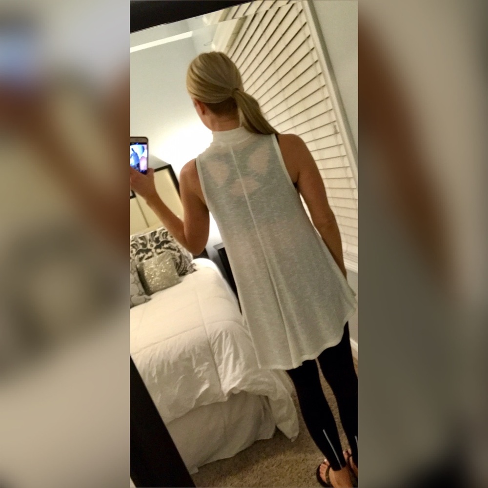 LAST ❗️White Choker Neck Tank - Picture 3 of 4