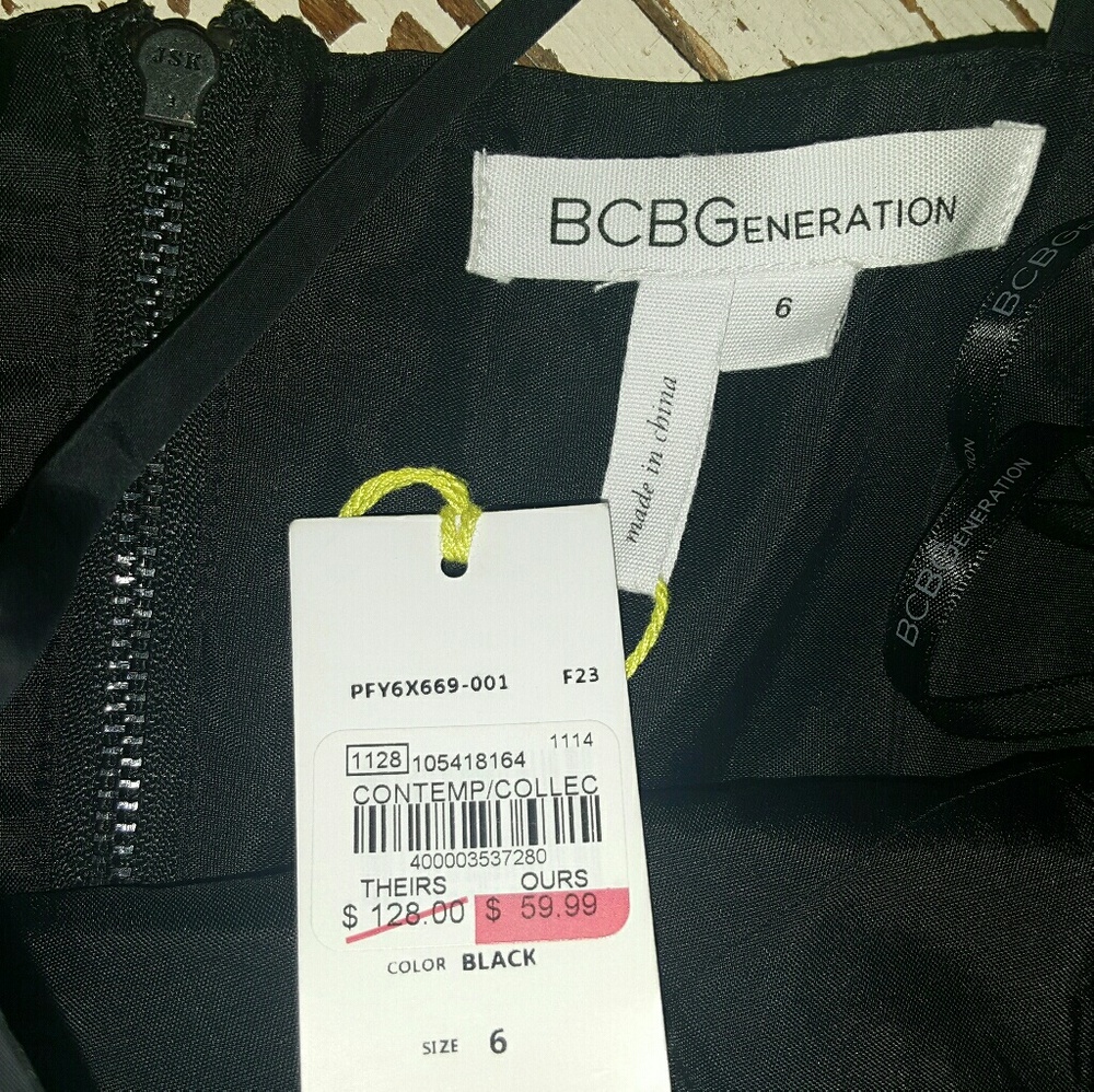 BRAND NEW BCBGENERATION DRESS - Picture 3 of 3