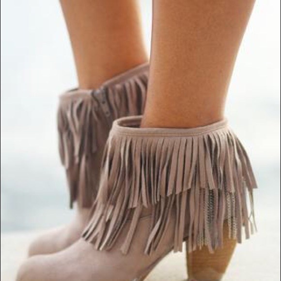 Boho Fringe Booties with Coco Dripping Chains - Picture 5 of 5