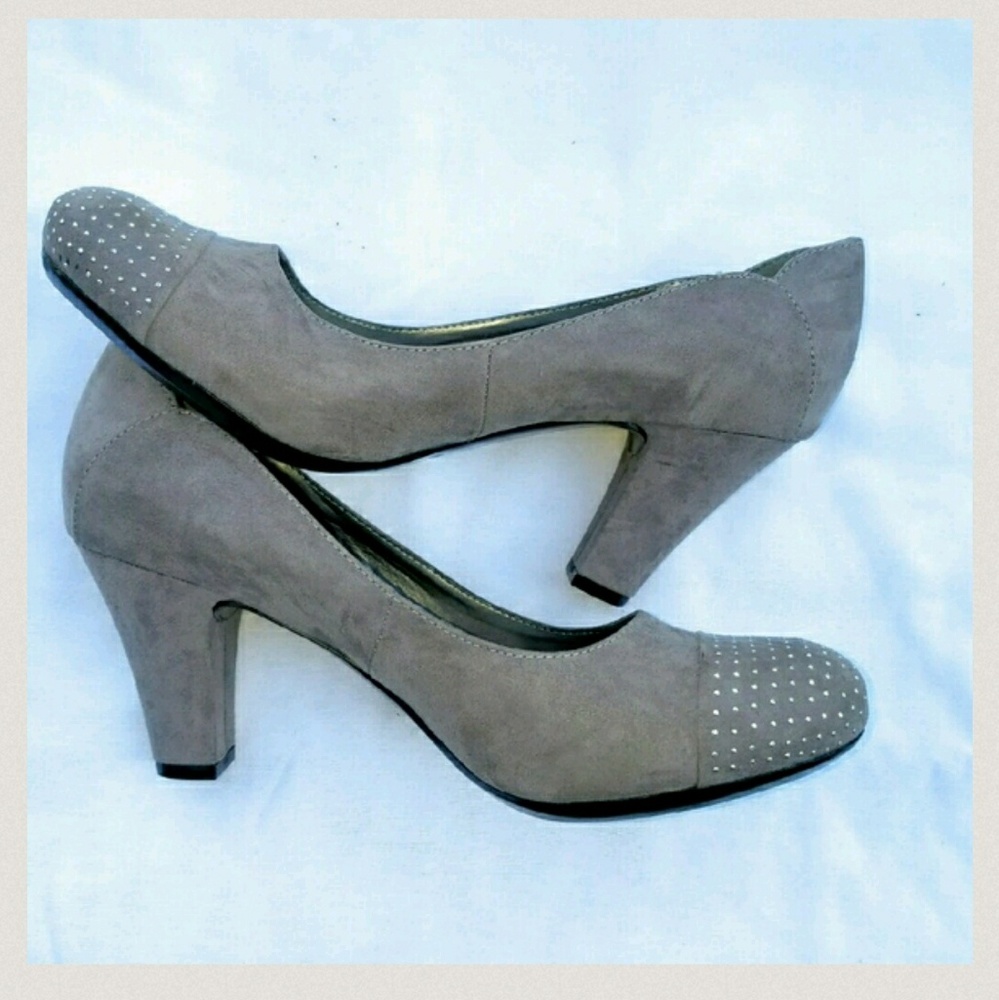 ***SOLD***Madeline Stuart "Amanda" heel