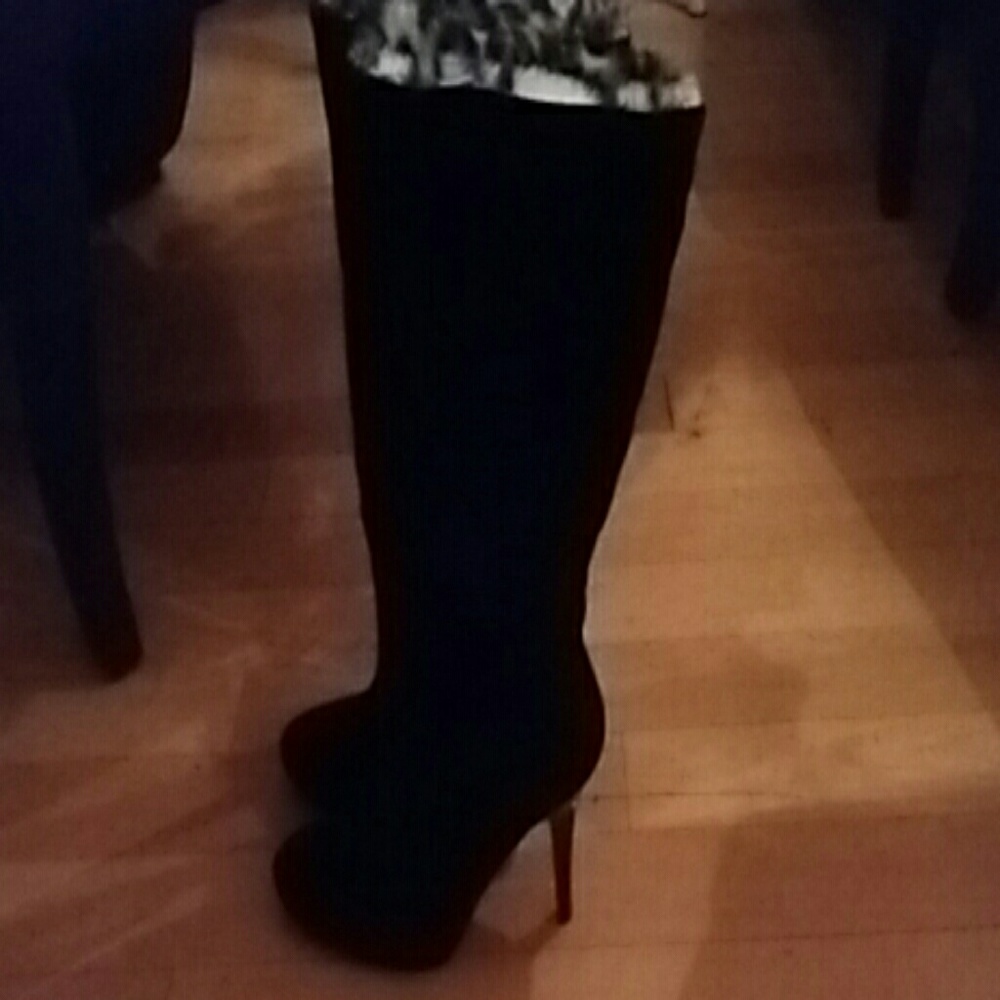 High heal boots  * smoke free home, no pets *