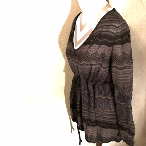 Calvin Kline 3X Sweater with Tie around the waist. - Picture 2 of 5