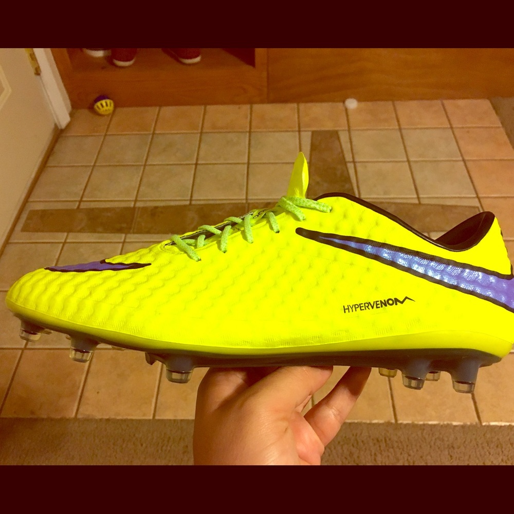 Men's Hypervenom Phatal FG Soccer Cleats size 11.5
