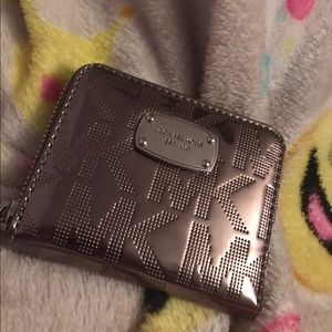 Michael Kors Wallet ❤final price drop🔥