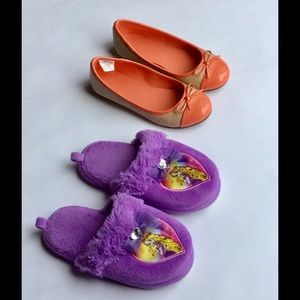 2 pairs. 1 flat & 1 sleeper for girl