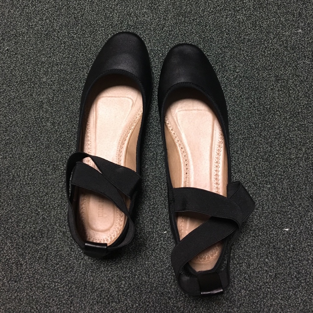 Ballet flats