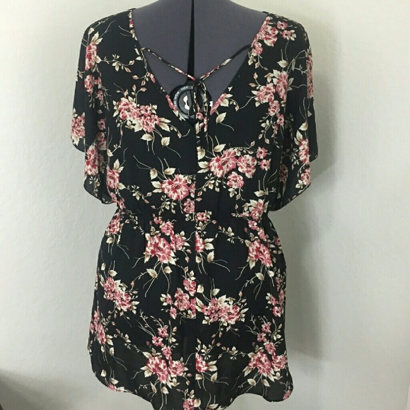 NWOT! TORRID Floral Print Babydoll Top Size 2 - Picture 6 of 6