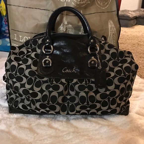 Coach Handbags - Coach purse