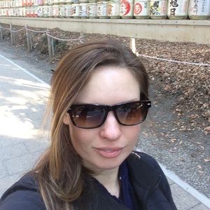 Meet your Posher, Caitlin