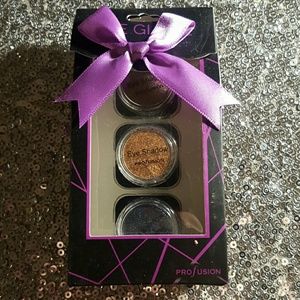 Profusion Single Eyeshadow Trio Profusion Single Eyeshadow Trio