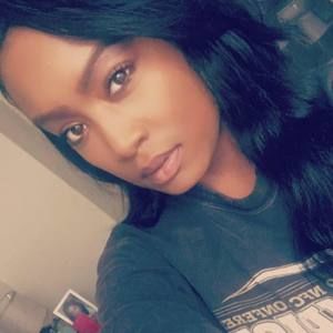 Meet your Posher, Michaela