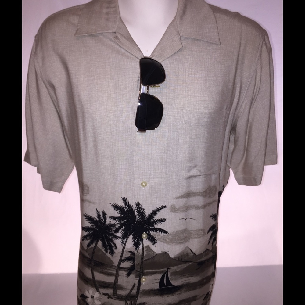 Men's Aloha shirt. Liz Claiborne. Large